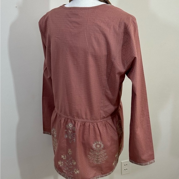 Logo lavish sz sm tunic style top that can be worn open or closed in the front - Picture 10 of 16